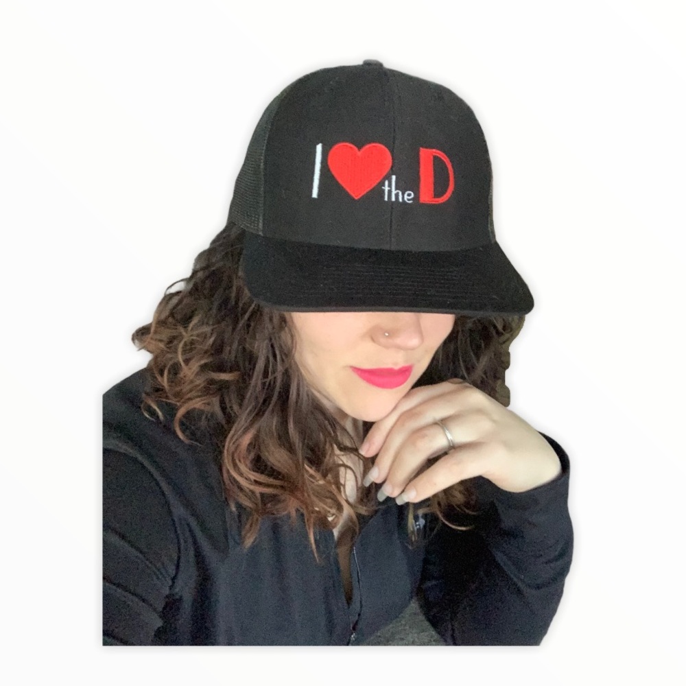 I love ❤️ the D ball cap Valentine’s Las Vegas NWT